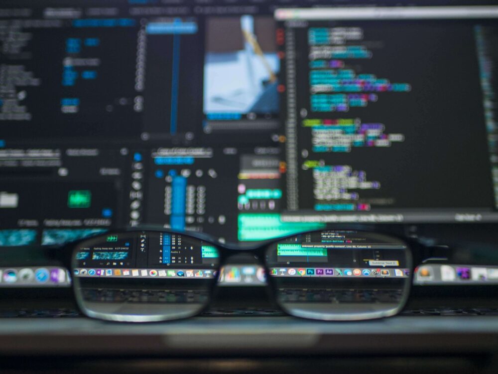【悩み解決】システム開発を外注するならSIerがおすすめ！特徴や依頼方法を解説